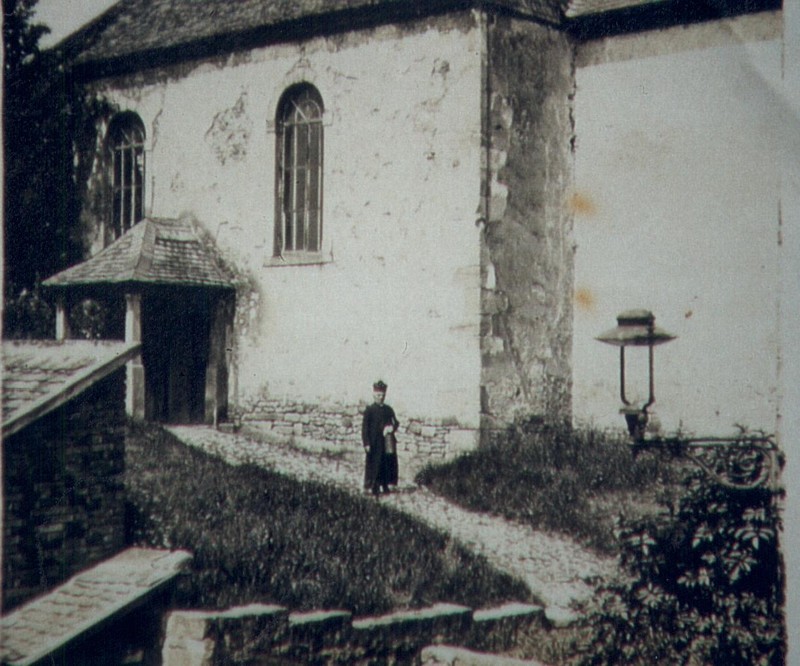 n_007_kath_kirche_huefner99jahre_vor1930